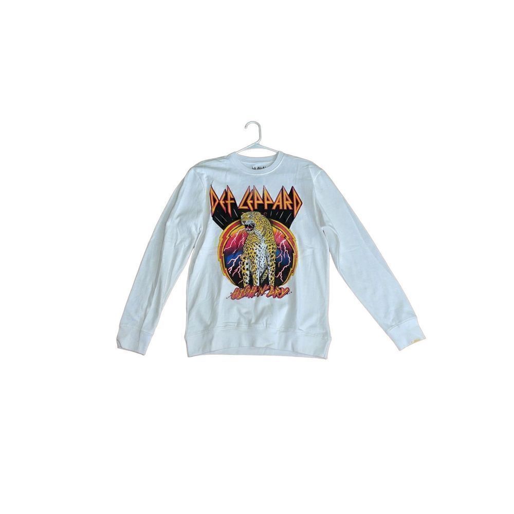 Women’s white Def Leppard crew neck sweatshirt NWT Size S